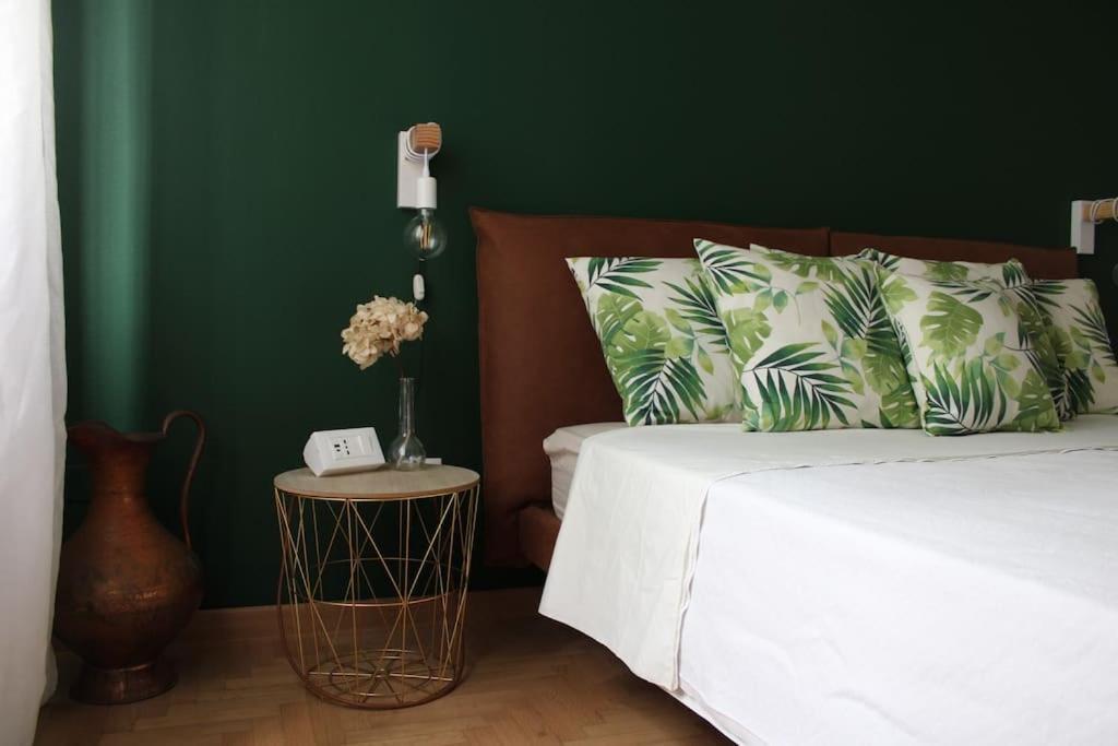 Casa Sivori Sul Lago Di Garda Con Ampio Giardino เดเซนซาโนเดลการ์ดา ภายนอก รูปภาพ