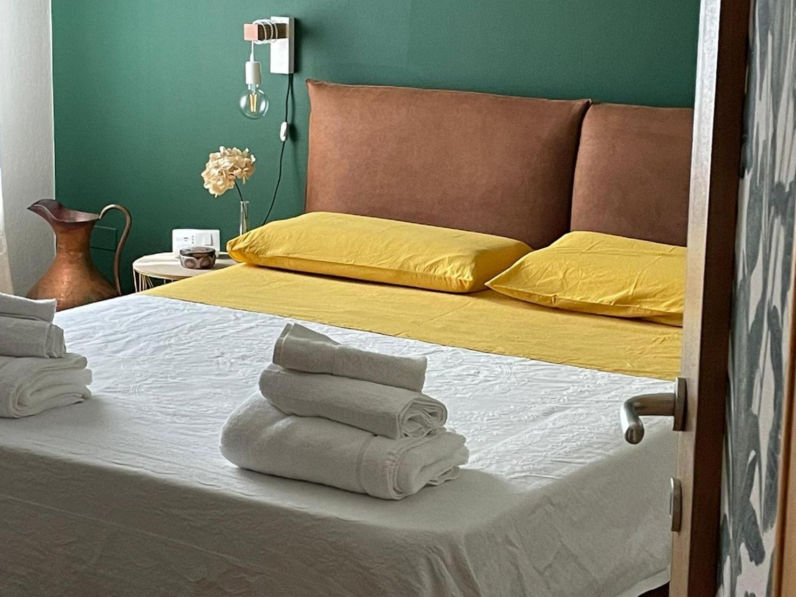 Casa Sivori Sul Lago Di Garda Con Ampio Giardino เดเซนซาโนเดลการ์ดา ภายนอก รูปภาพ