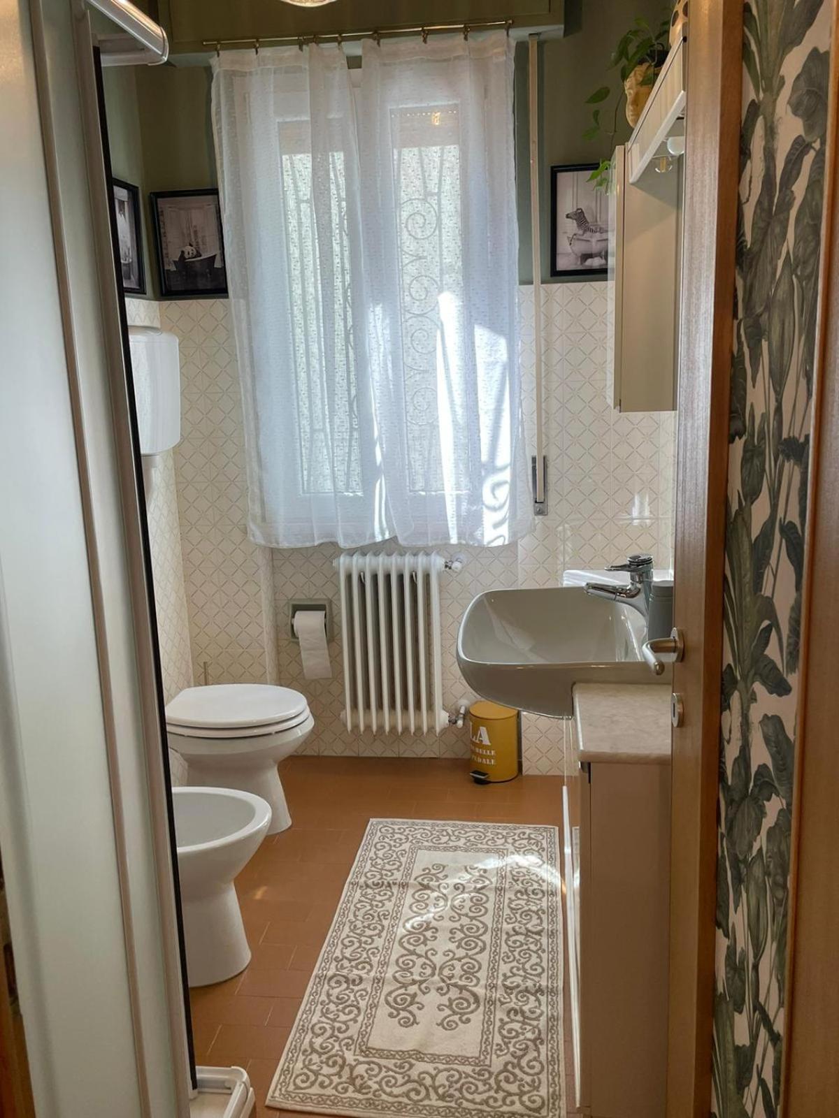 Casa Sivori Sul Lago Di Garda Con Ampio Giardino เดเซนซาโนเดลการ์ดา ภายนอก รูปภาพ