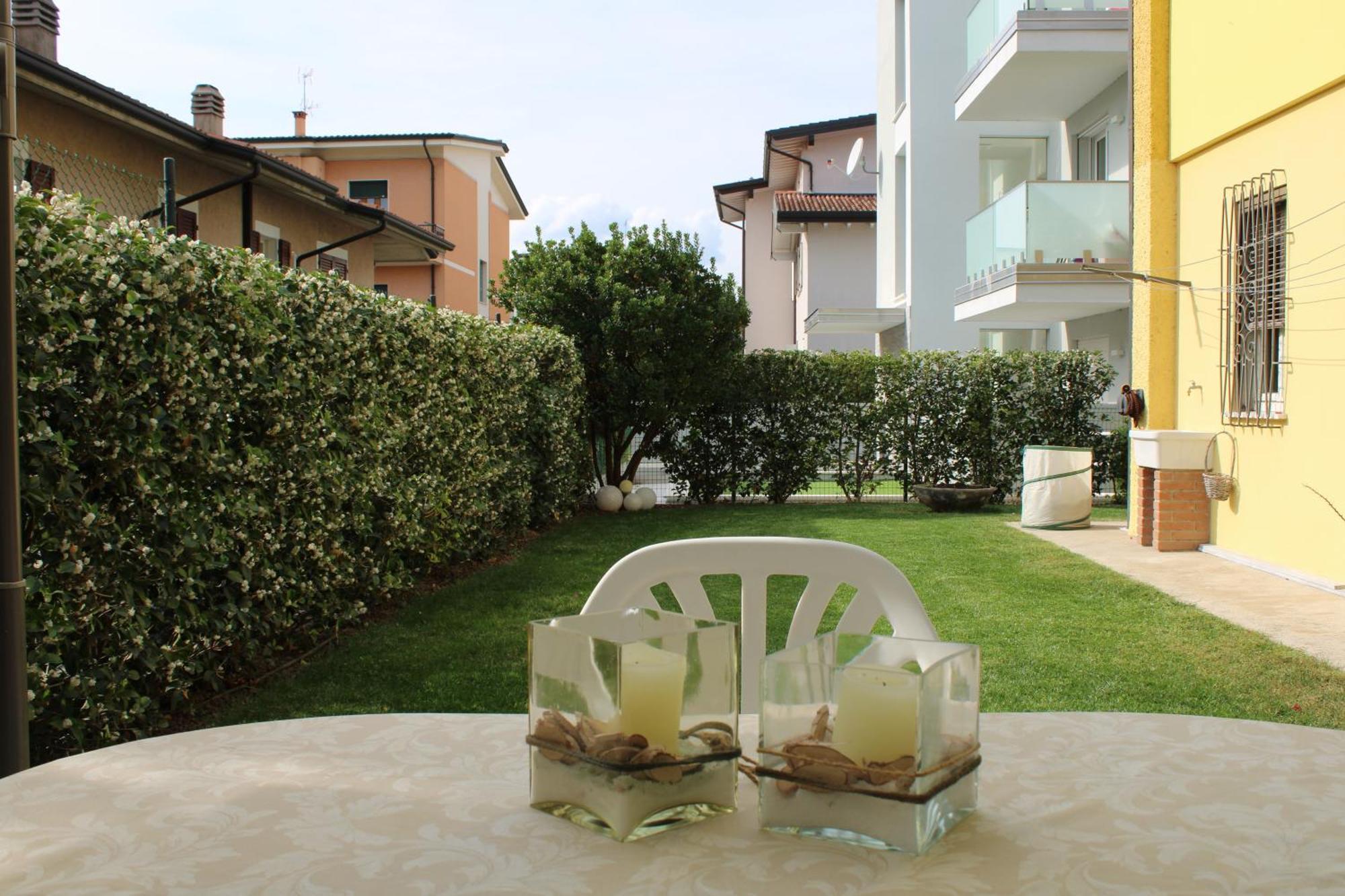 Casa Sivori Sul Lago Di Garda Con Ampio Giardino เดเซนซาโนเดลการ์ดา ภายนอก รูปภาพ