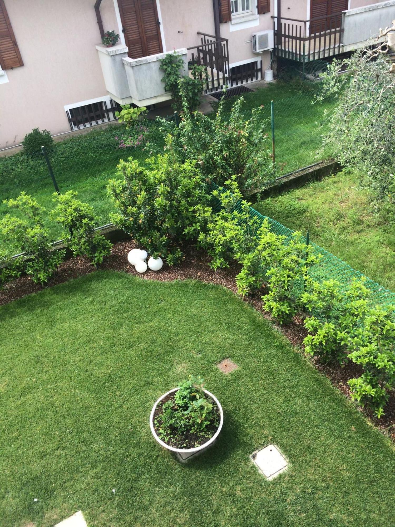 Casa Sivori Sul Lago Di Garda Con Ampio Giardino เดเซนซาโนเดลการ์ดา ภายนอก รูปภาพ
